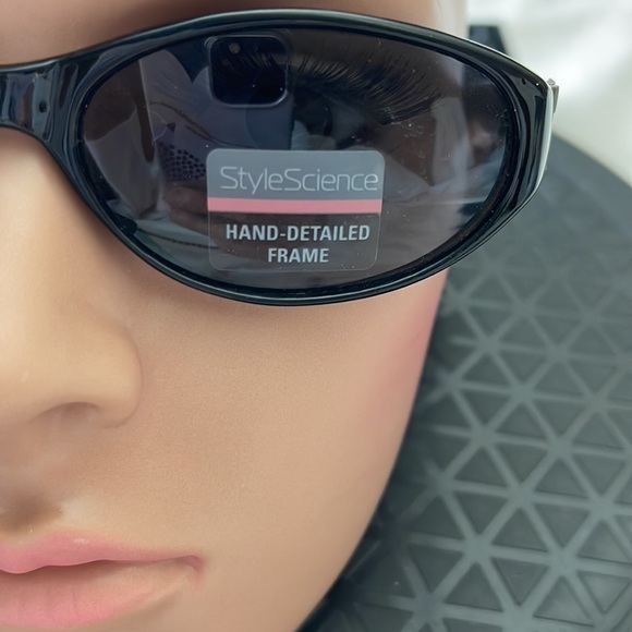 New Sienna Sunglasses- NWT - Picture 2 of 7